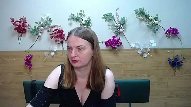 FreyaDak on StripChat