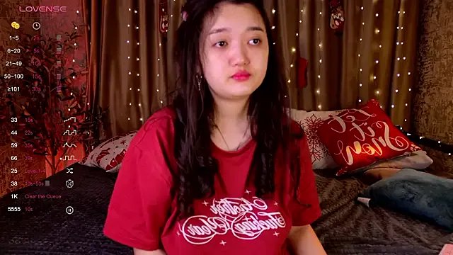 FreyaRaya on StripChat