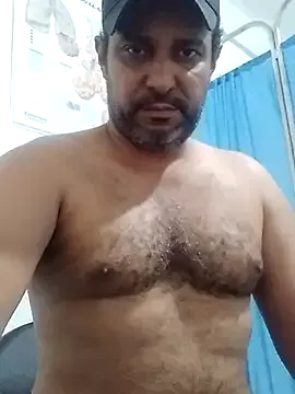 Offline friendsloversex on StripChat