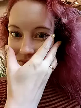 Offline Frost_foxy on StripChat