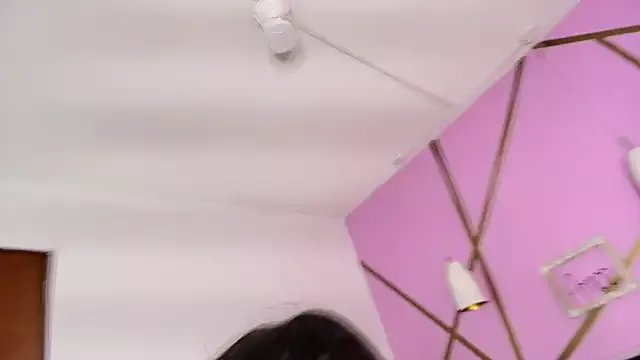 frreeya on StripChat