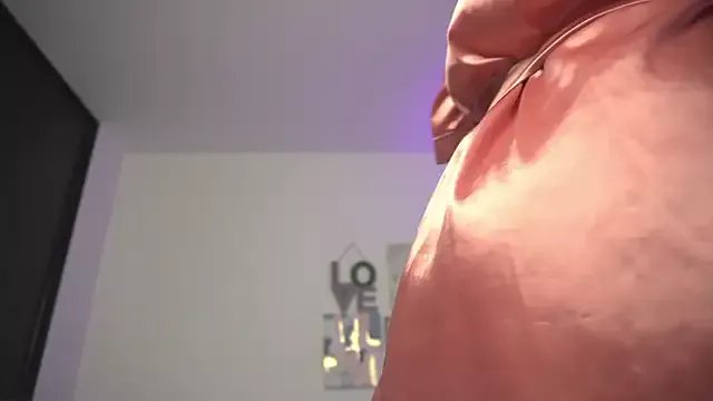 gala_monroe on StripChat