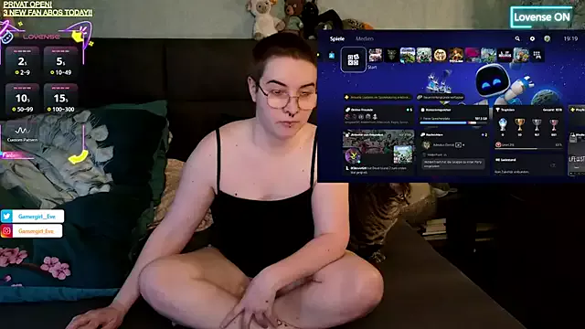 Freechat GamerGirl_Eve on StripChat