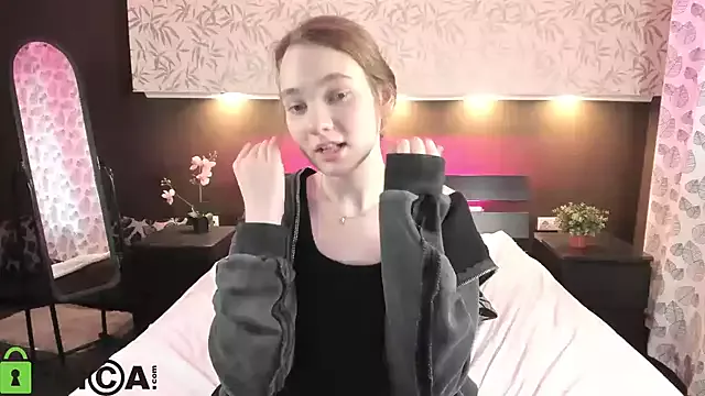 Offline Genne_Tierney on StripChat