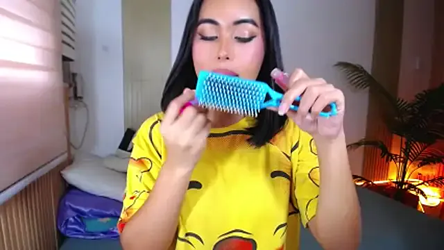 Offline Genuinely_Smile on StripChat