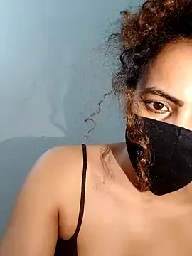 Freechat ghadiraa on StripChat