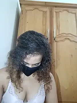 Freechat ghadiraa on StripChat