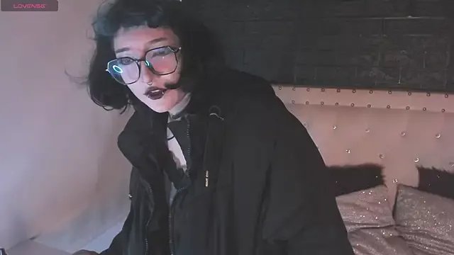 Ghosty_Doll on StripChat