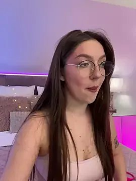 GiaCale on StripChat