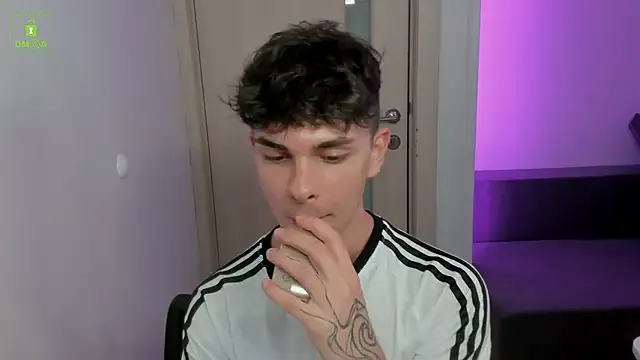 Offline GiselleParton on StripChat