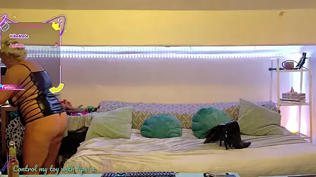 Offline GoddessAlimony on StripChat