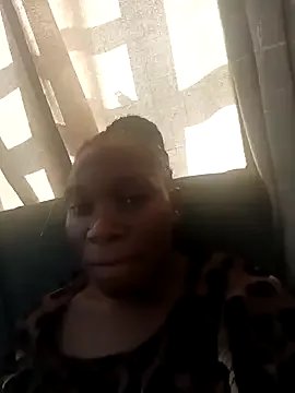 Golden_diver on StripChat