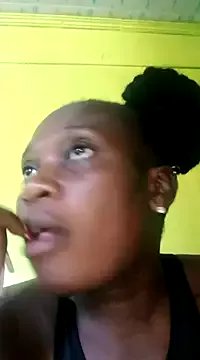 Golden_diver on StripChat