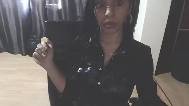 Offline GoldenSasha on StripChat