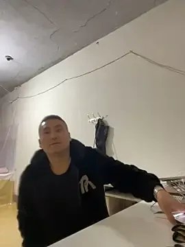 GoldLoge on StripChat