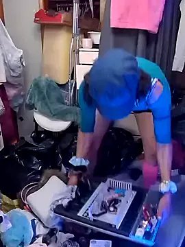 gurlnips on StripChat