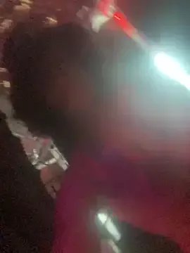 gurlnips on StripChat