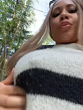 HaileyDiana on StripChat