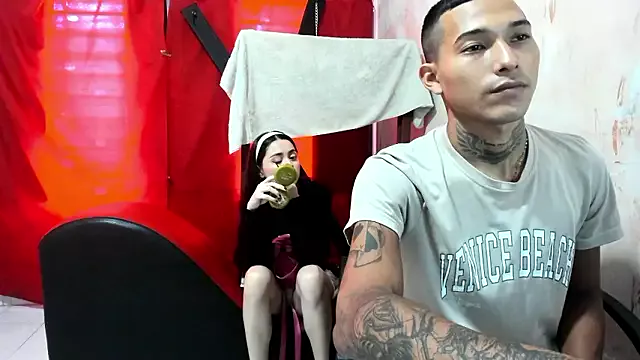 Offline Hana_and_Zeta on StripChat