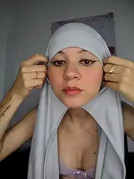 Offline hanaa_18 on StripChat