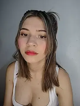 Offline hanaa_18 on StripChat
