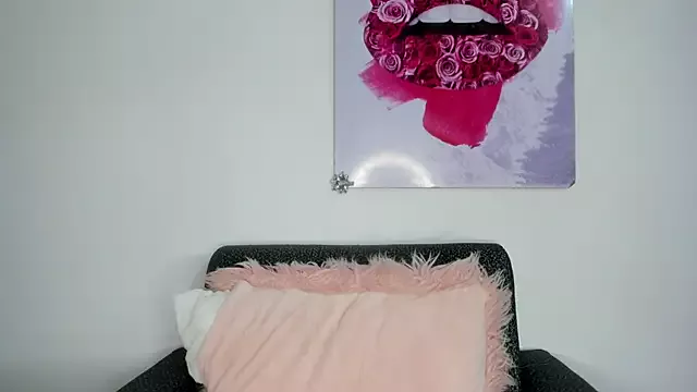 Offline hanaa_18 on StripChat