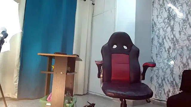 hanna_mooreee on StripChat