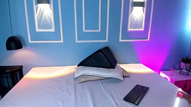 hannaa_zc on StripChat