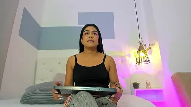 hannah_gray on StripChat