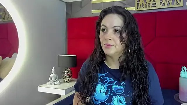 hanny_milf on StripChat