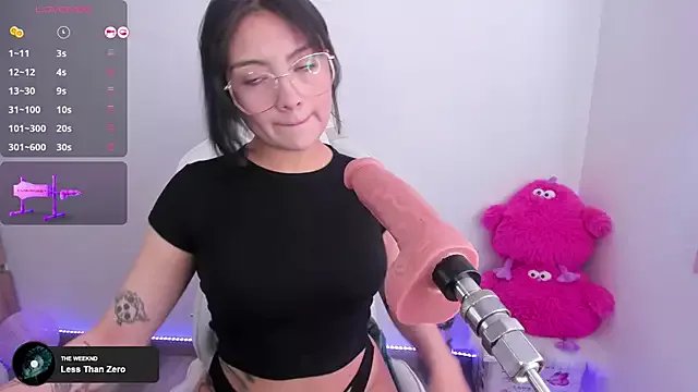 Hannya_moon on StripChat