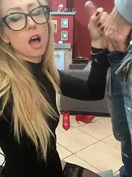 Offline harleyejoker1 on StripChat