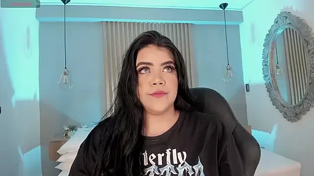 Harmonybabe_ on StripChat