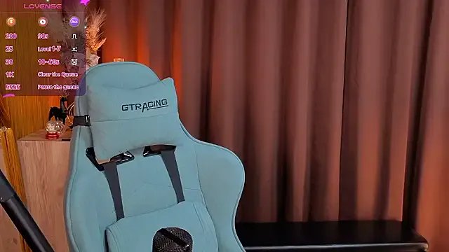 HARU_STRIKE on StripChat