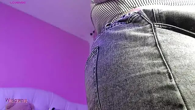 HECATE_23 — OIL BELLY BOOBS BOUNCING