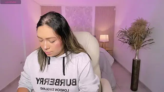 heidy_johns — Cameltoe closeup