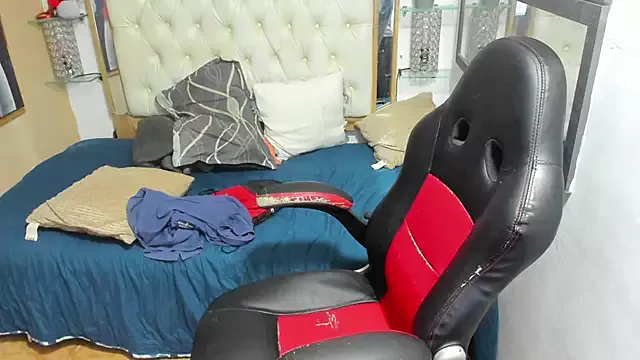 Freechat heiker_ on StripChat