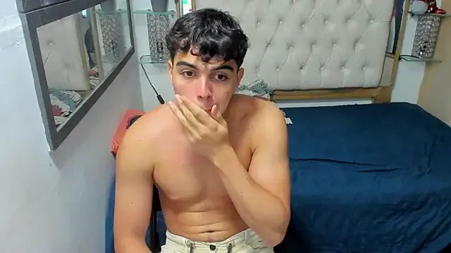 Freechat heiker_ on StripChat