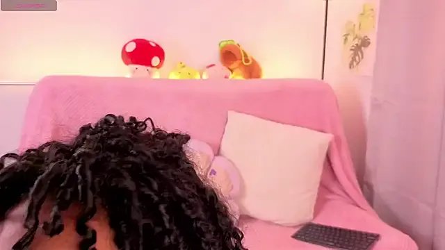 Heily_Fox on StripChat