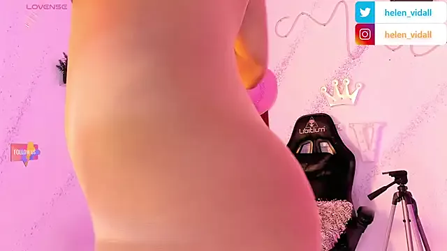 Offline Helen_Vidall on StripChat