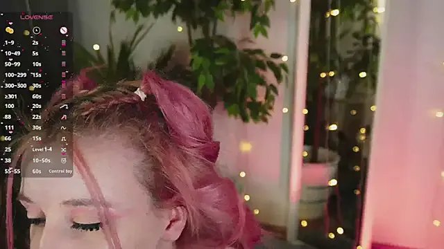 Hey_Lolly_ on StripChat