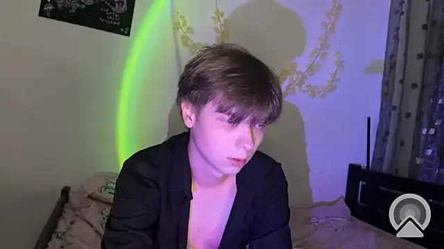 Offline hilt_on_ on StripChat