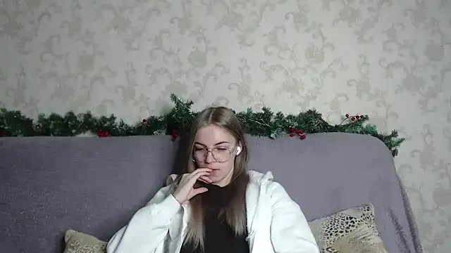 HitGyrl — show you my erotic lingerie set