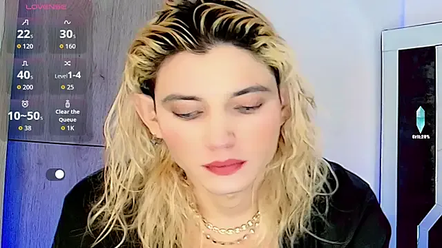 Offline honey_skin on StripChat