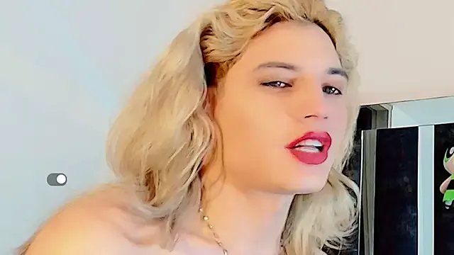 Offline honey_skin on StripChat