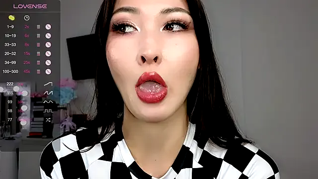 Offline honey_yani on StripChat