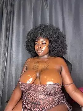 Honeycoco0211 on StripChat