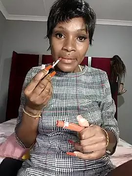 HoneyDropsX on StripChat