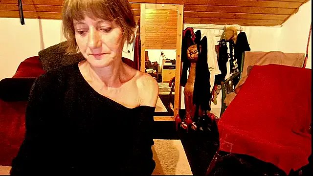 Hot_Colettte on StripChat