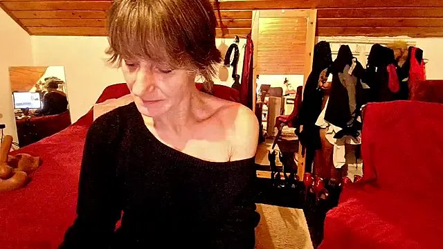 Hot_Colettte on StripChat